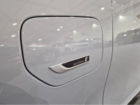 2023 BMW 3 Series 330E TOURING M SPORT (TECH PACK) AUTOMATIC **ONE OWNER / APPLE CARPLAY / CRUISE CONTROL / ELECTRIC BOOTLID / HEAD UP DISPLAY / HARMAN KARDON SOUND / REVERSE CAMERA / WIRELESS PHONE CHARGING** €39,900 thumbnail