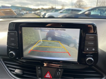 2019 Hyundai i30 DELUXE 1.0 PETROL //REVERSE CAMERA//CARPLAY// €14,950 thumbnail