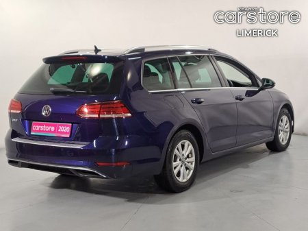 2020 Volkswagen Golf - view 3
