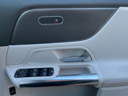 2022 Mercedes-Benz GLA Class - thumbnail 22