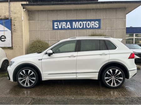2020 Volkswagen Tiguan R-LINE 4MOTION AUTOMATIC 2.0 DIESEL //MASSIVE SPEC//DYNAUDIO SOUND SYSTEM//FULL LEATHER HEATED SEATS//360 PARKING CAMERAS//HEAD UP DISPLAY// €35,950 thumbnail