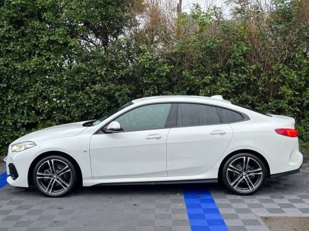 2020 BMW 2 Series 218d M-SPORT 2.0 // VERY LOW MILEAGE // FULL SERVICE HISTORY// AMBIENT LIGHTING PACK €29,900