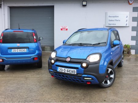 2025 Fiat Panda 1.0 CROSS 5DR €18,750 thumbnail