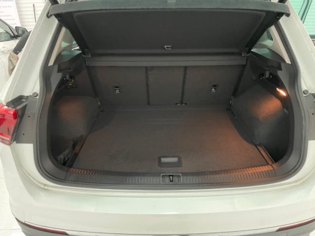 2020 Volkswagen Tiguan 2.0 TDI 150HP Highline DSG €29,495 thumbnail