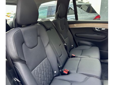 2025 Volvo XC90 - thumbnail 18