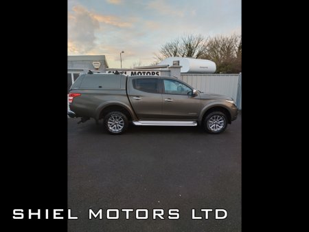 2020 Mitsubishi L200 CREW CAB PICK UP 4X4 MANUAL €25,750 thumbnail