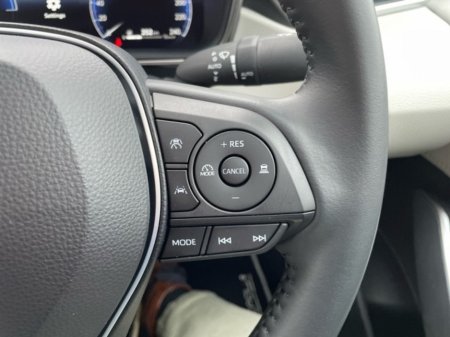 2024 Toyota Corolla Saloon - Top Spec SOL Edition - 1.8 Hybrid - Automatic - 1 Owner - 1 Free Service @ 45,000km // Remote Central Locking // Front Electric Windows // Rear Electric Windows // Electric Mirrors // Heated €33,699 thumbnail