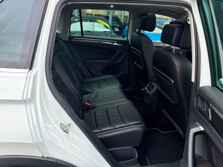 2020 Volkswagen Tiguan - thumbnail 10