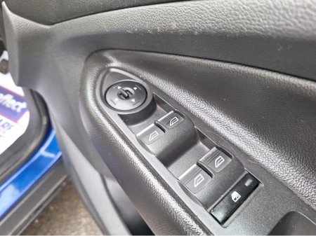 2018 Ford Kuga 1.5 TDCI ZETEC 120PS 2WD 5DR thumbnail