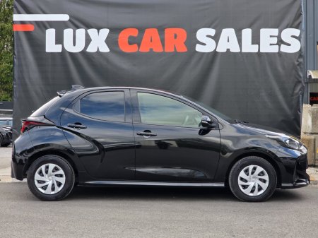 2022 Toyota Yaris  €17,950