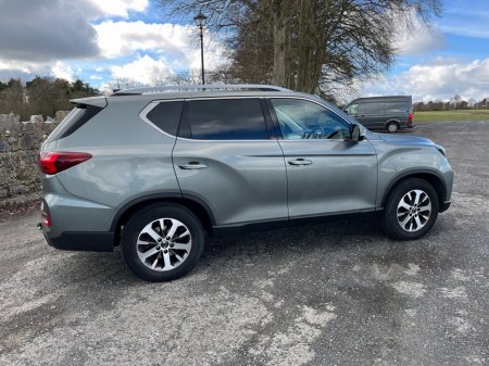 2023 Ssangyong Rexton - thumbnail 4