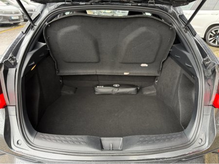 2023 Toyota C-HR HYBRID..Keyless Entry..Apple CarPlay €22,750 thumbnail