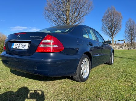 2005 Mercedes-Benz E Class - view 4