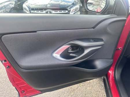 2024 Toyota Yaris Cross - thumbnail 25