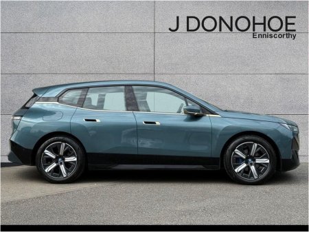 2022 BMW iX - thumbnail 3