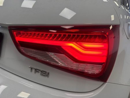 2016 Audi A1 - thumbnail 19