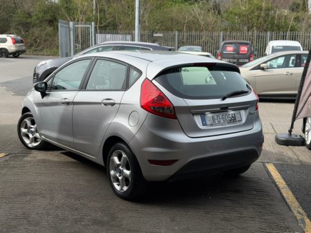 2011 Ford Fiesta - thumbnail 19