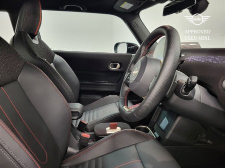 2025 MINI Hatch COOPER 3Dr Sport Auto €40,975 thumbnail