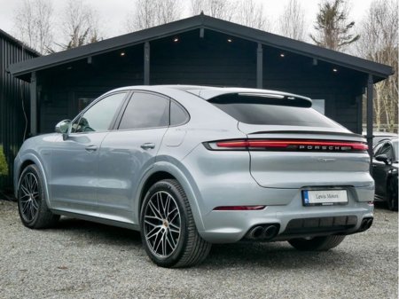 2024 Porsche Cayenne - thumbnail 4