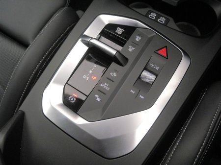 2025 BMW 2 Series - thumbnail 10