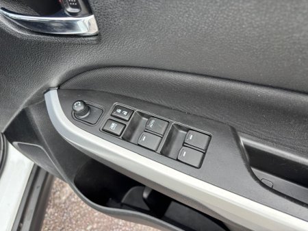 2017 Suzuki Vitara - thumbnail 6