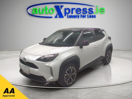 2024 Toyota Yaris Cross - thumbnail 1