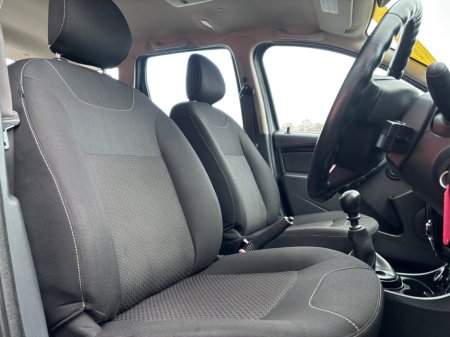 2014 Dacia Duster 1.5 dCi 110 SIGNATURE 4WD €6,450 thumbnail