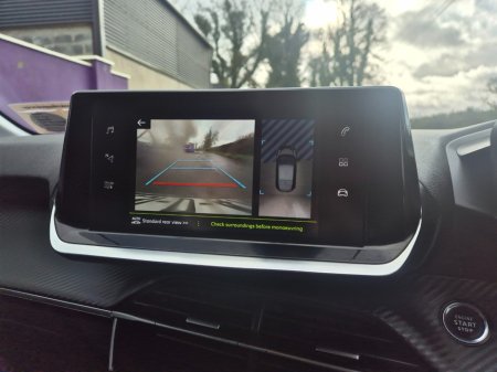 2023 Peugeot 208 - thumbnail 14