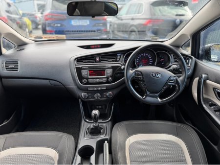 2017 Kia Ceed - thumbnail 44