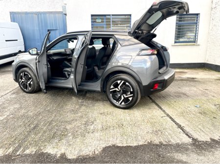 2024 Peugeot 2008 E2008 GT-LINE 50KWH 136BHP AUTO 5DR HATCHBACK €24,950 thumbnail