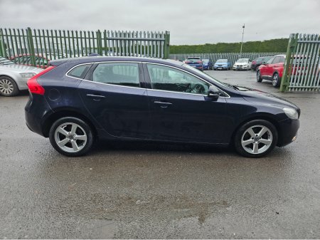 2016 Volvo V40 2.0 D2 SE NAV 120BHP 5DR 40 SERIES €8,450 thumbnail