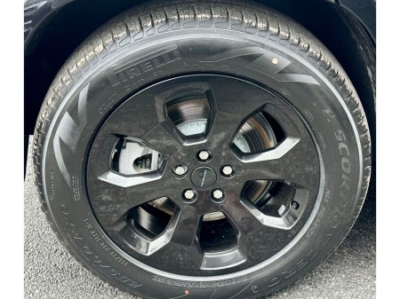 2026 Land Rover Defender Borosco Grey /  X-DYNAMIC SE €119,950 thumbnail