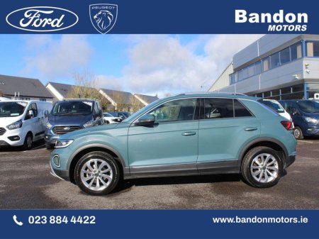 2024 Volkswagen T-Roc 1.0 TSI 110HP Style €29,950 thumbnail