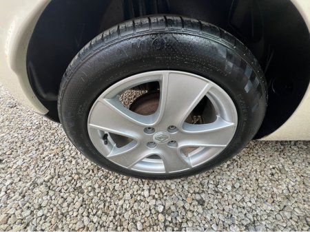 2017 Renault Clio - thumbnail 19