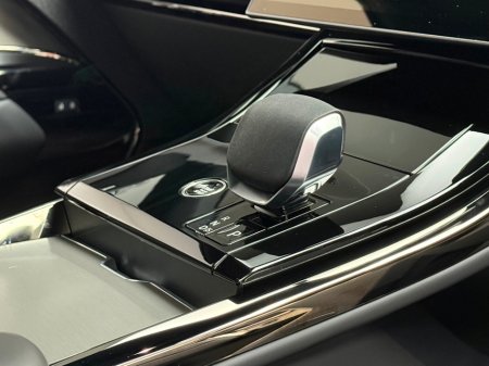 2026 Land Rover Range Rover Sport 261 (2026) RANGE ROVER SPORT EDITION €137,990 thumbnail