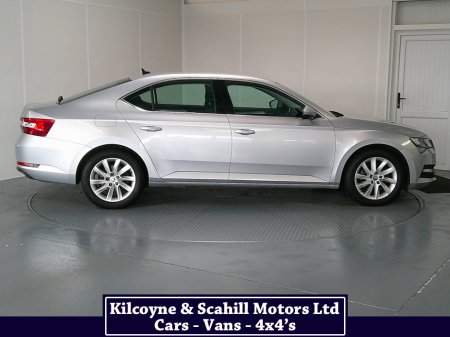 2022 Skoda Superb AMBITION 2.0 TDI 150HP 5DR thumbnail