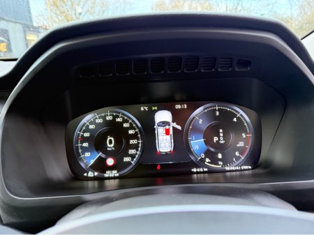 2021 Volvo XC90 2.0D B5 AWD MOMENTUM 5DR AUTO 7 SEAT €48,950 thumbnail