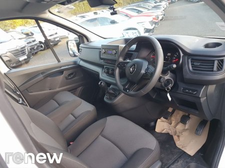 2022 Renault Trafic TRAFIC LL30 BLUE DCI 130 BUSIN €16,256 thumbnail