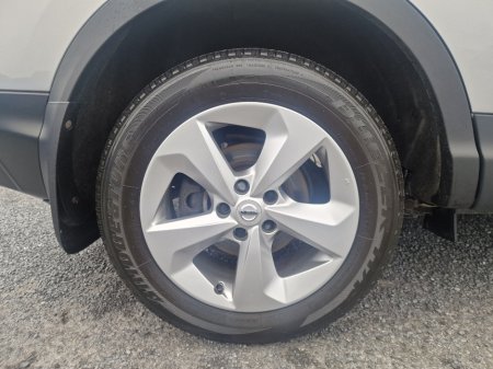 2021 Nissan Qashqai - thumbnail 4