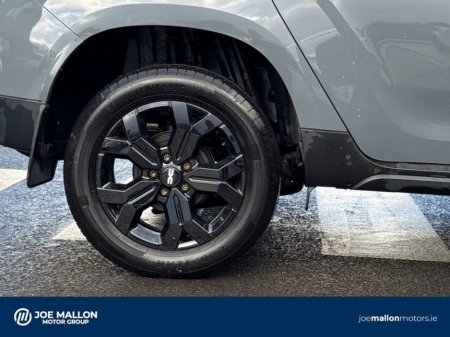 2023 Dacia Duster 1.5 Blue dCi 115 Extreme SE €23,950 thumbnail