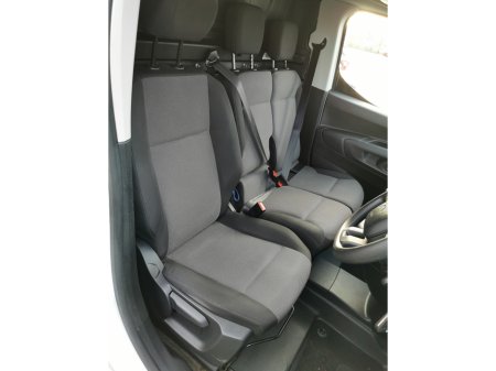 2021 Citroen Berlingo LX 1.5 BLUEHDI 75 S&S 650KG M €15,000 thumbnail