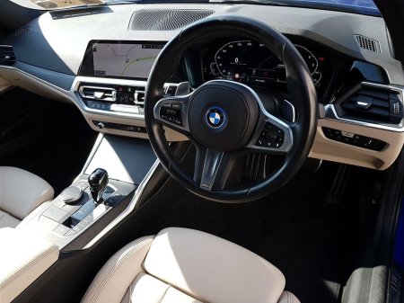 2022 BMW 3 Series - thumbnail 6
