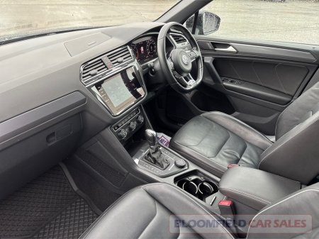 2018 Volkswagen Tiguan 4 MOTION R-LINE , DSG // PRISTINE €29,950 thumbnail