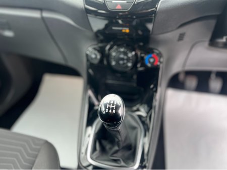 2015 Ford Fiesta - thumbnail 13