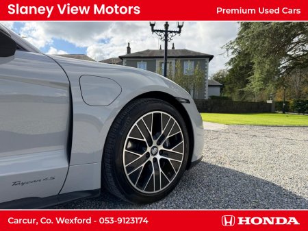 2022 Porsche Taycan - thumbnail 5