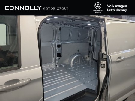 2025 Volkswagen Transporter TRANSPORTER TRENDLINE LWB30 150BHP M6F €43,049 thumbnail