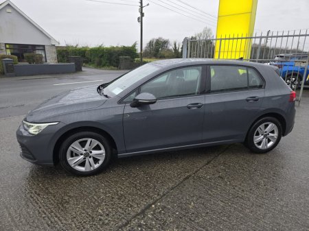 2023 Volkswagen Golf 1.0 TSI 110HP Life €25,950 thumbnail