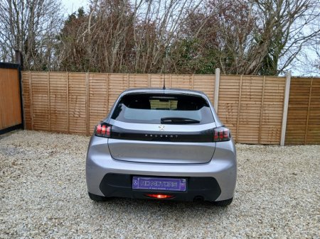 2022 Peugeot 208 - thumbnail 9