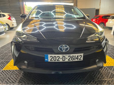 2020 Toyota Prius - thumbnail 3