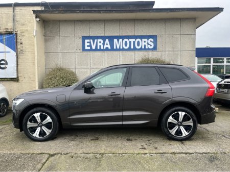 2023 Volvo XC60 T6 PHEV PLUS DARK AWD 2.0 PETROL //PANORAMIC GLASS ROOF//FULL LEATHER HEATED SEATS//ADAPTIVE CRUISE CONTROL// thumbnail